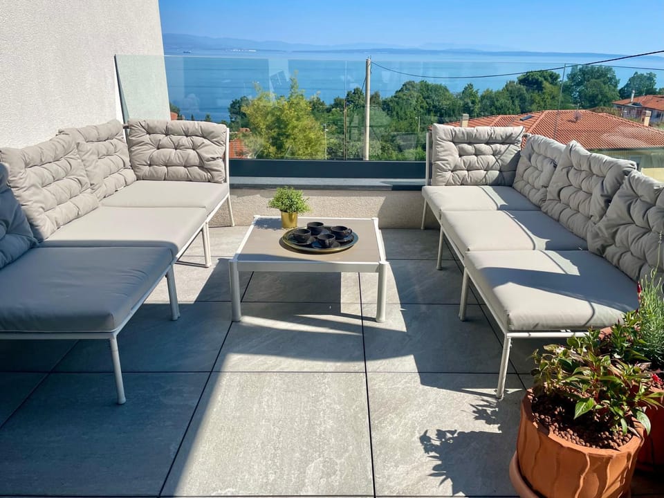 Balcony/Terrace, Seating area, Sea view
