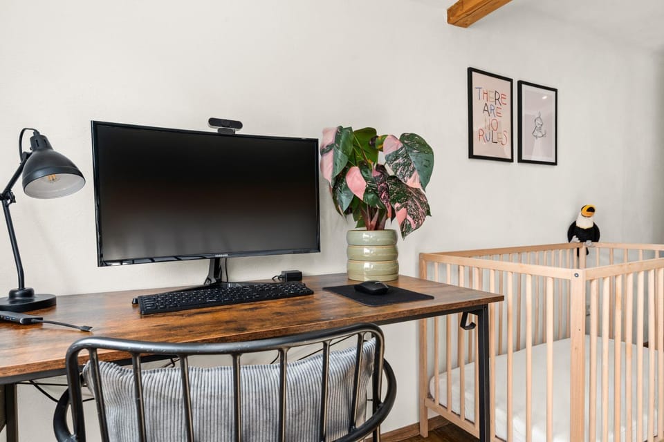 TV and multimedia, cot