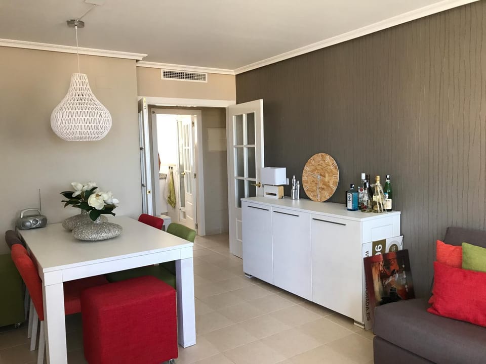 Living room, Dining area