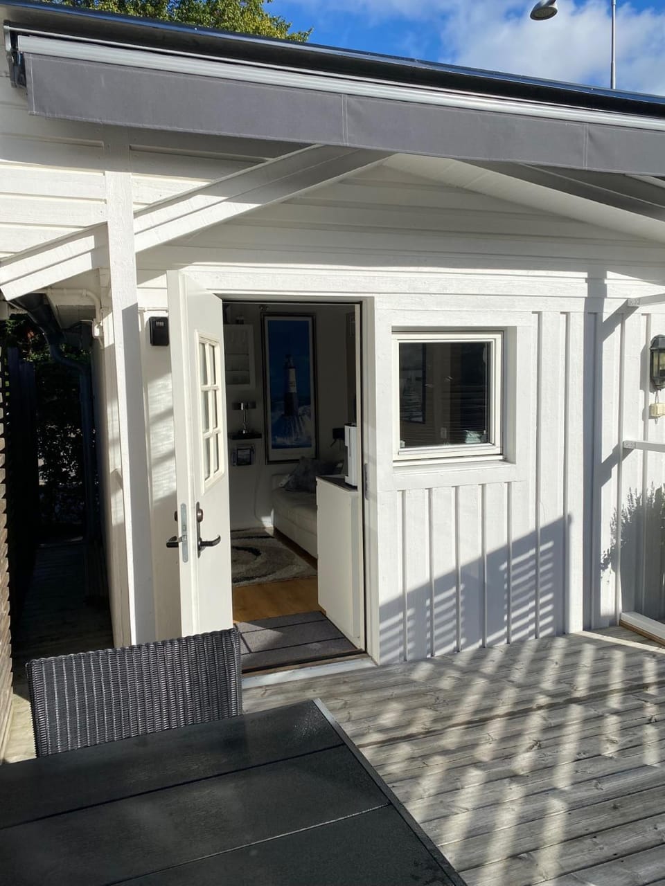 Property building, Patio, Day