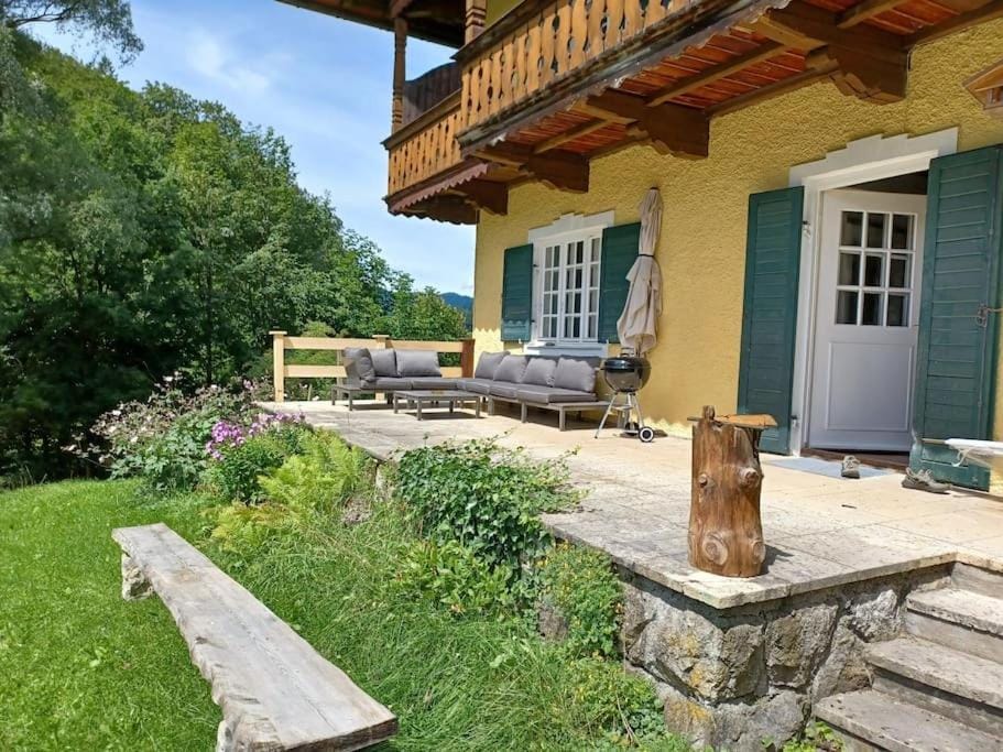 Property building, Garden, Balcony/Terrace