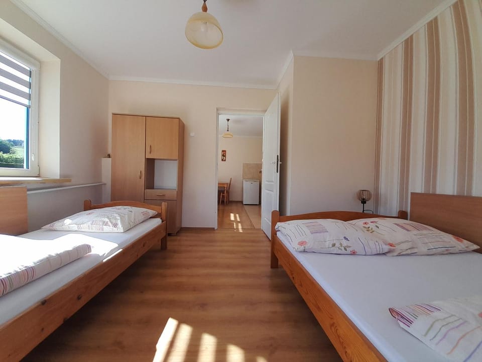 PANORAMA Domki i Pokoje Nad Jeziorem 660-332-576 Apartment in Slovakia