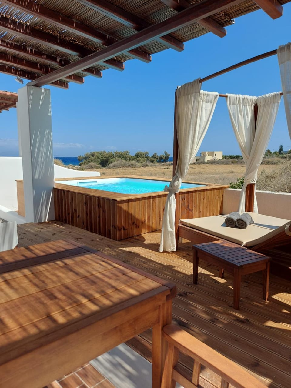 Balcony/Terrace, Swimming pool, sunbed