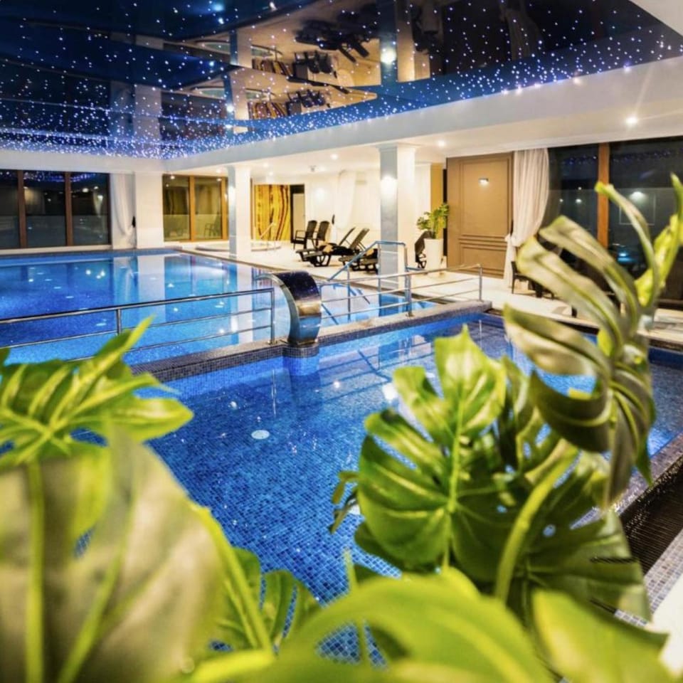 Hot Tub, Pool view, Swimming pool, Swimming pool