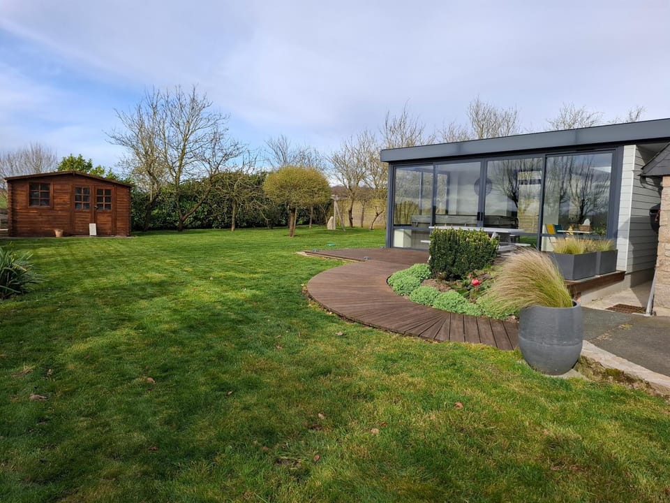 Property building, Garden