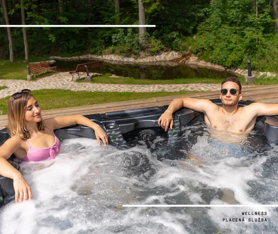 Hot Tub, Spa and wellness centre/facilities