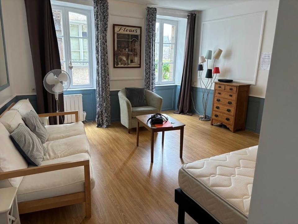 Living room, Seating area, City view