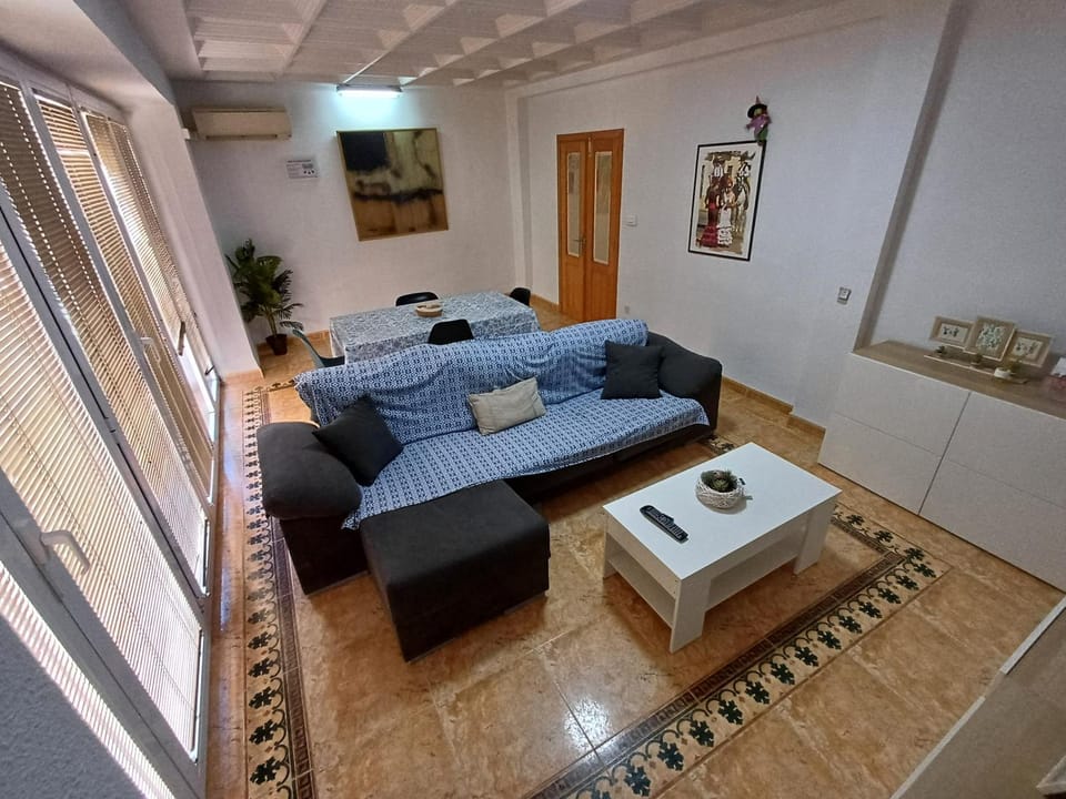 TV and multimedia, Living room, Dining area, Parking, internet, air conditioner