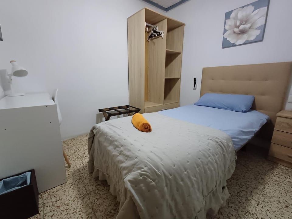 Bed, Bedroom, Parking, internet