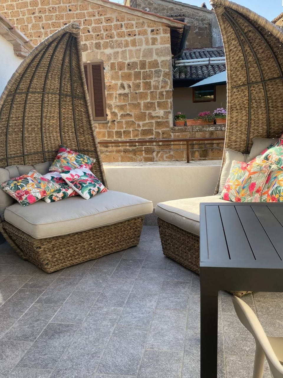 Balcony/Terrace, Balcony/Terrace