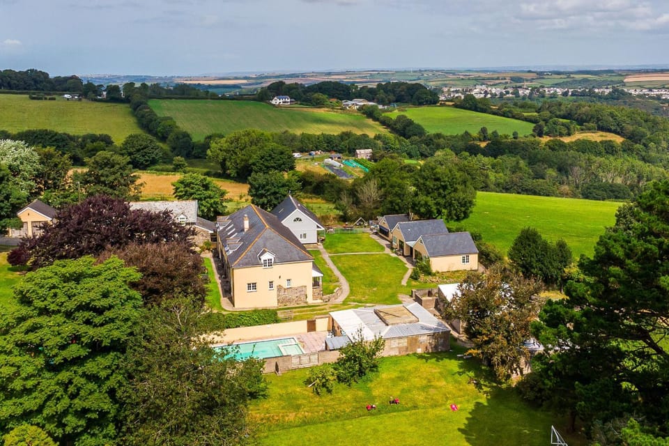 Natural landscape, Pool view, Swimming pool, Swimming pool