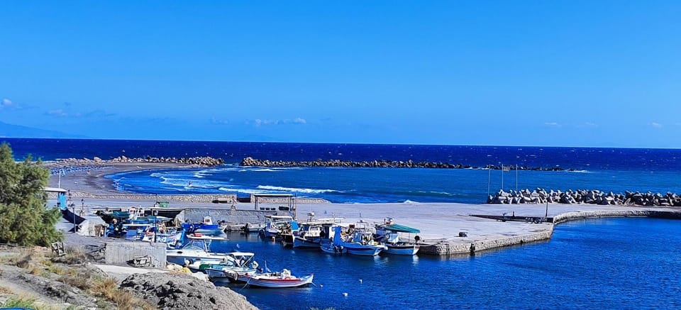 Nearby landmark, Day, Natural landscape, Beach, Landmark view, Landmark view, Sea view, Lunch, Quiet street view