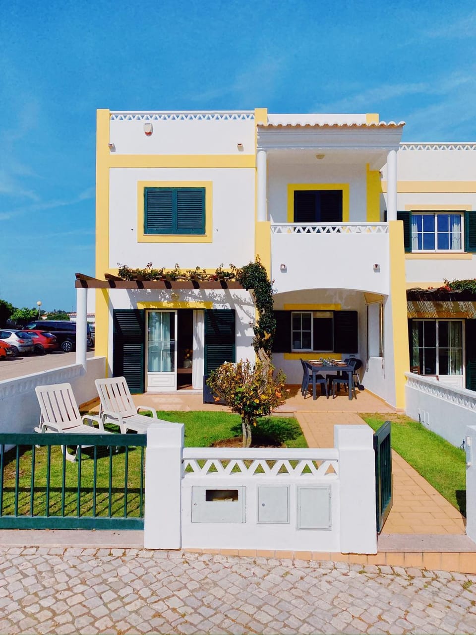 Property building, Garden view