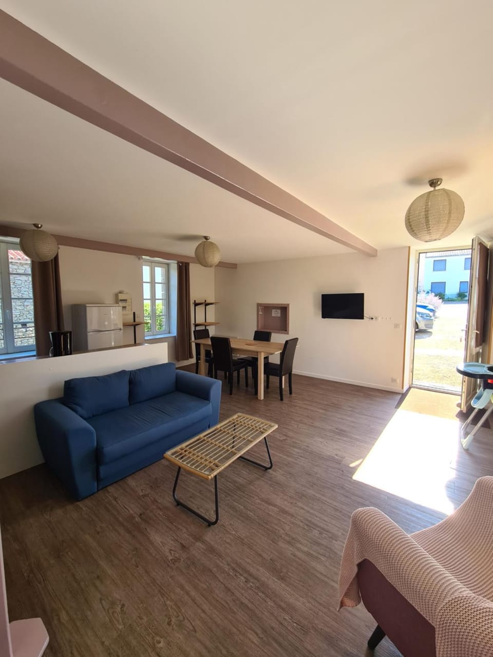 Communal lounge/ TV room, TV and multimedia, Seating area