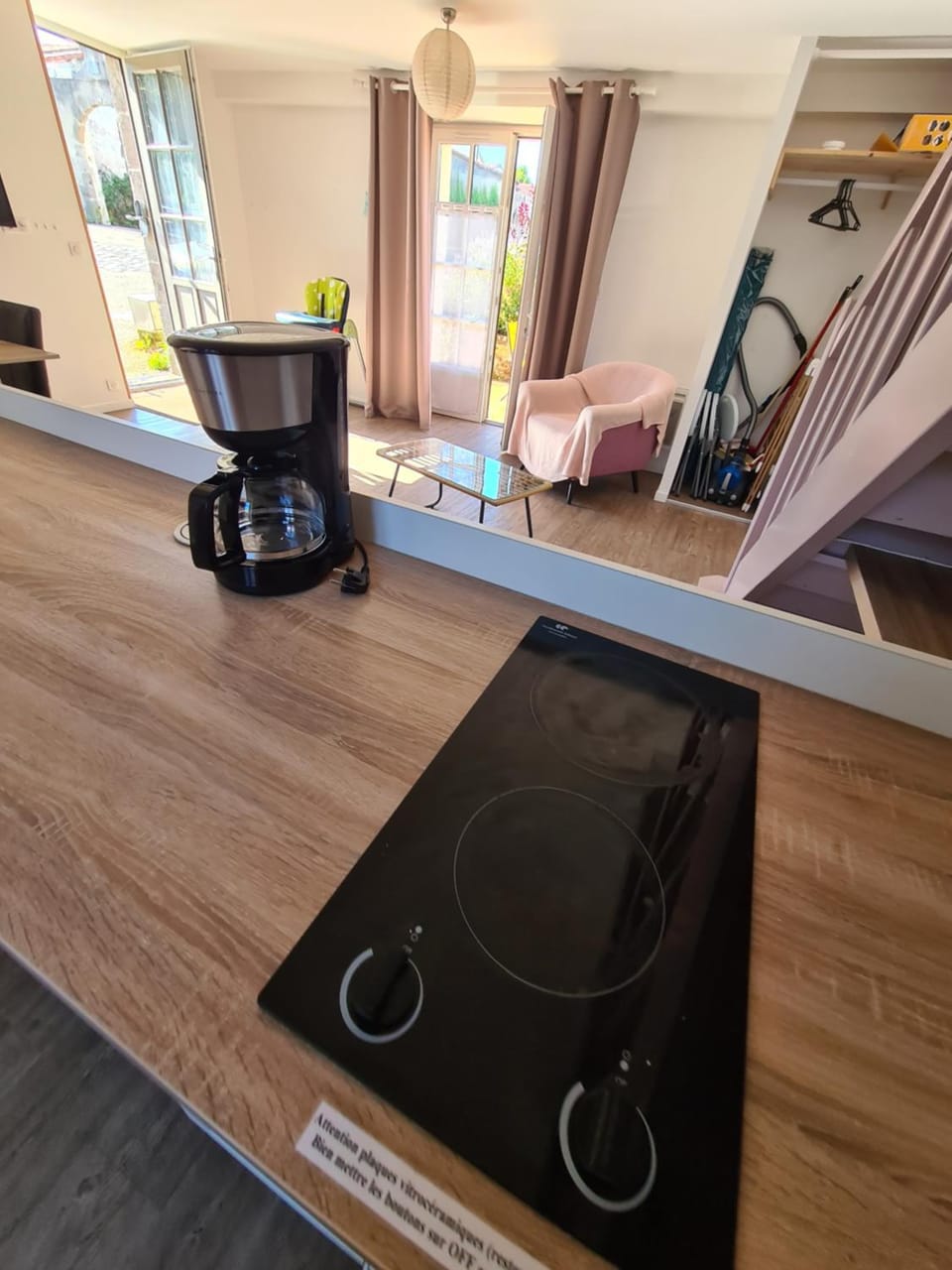 Coffee/tea facilities, Kitchen or kitchenette
