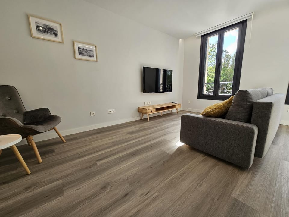 1A105 Precioso apartamento en zona exclusiva by R2R Consulting Apartment in Gijón