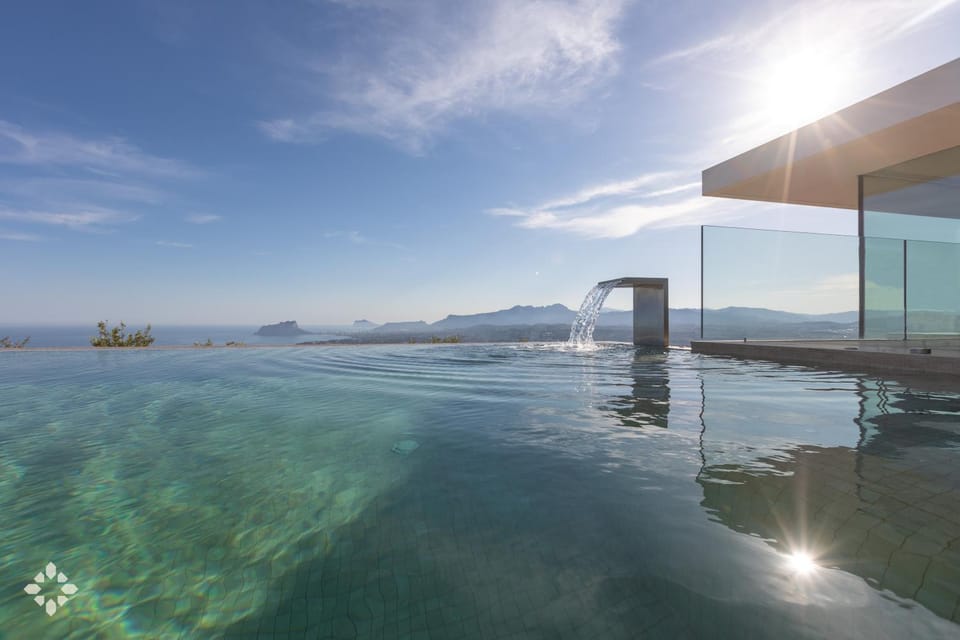 Day, Natural landscape, Mountain view, Pool view, Sea view, Swimming pool