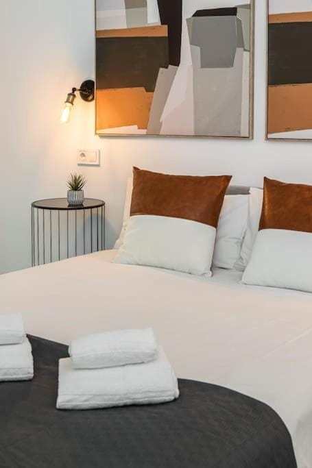 Duplex in B. Salamaca - Wizink Center 6 Pax H126 Apartment in Madrid
