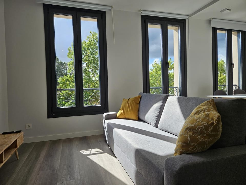 1B105 Bonito apartamento en zona exclusiva by R2R Consulting Apartment in Gijón