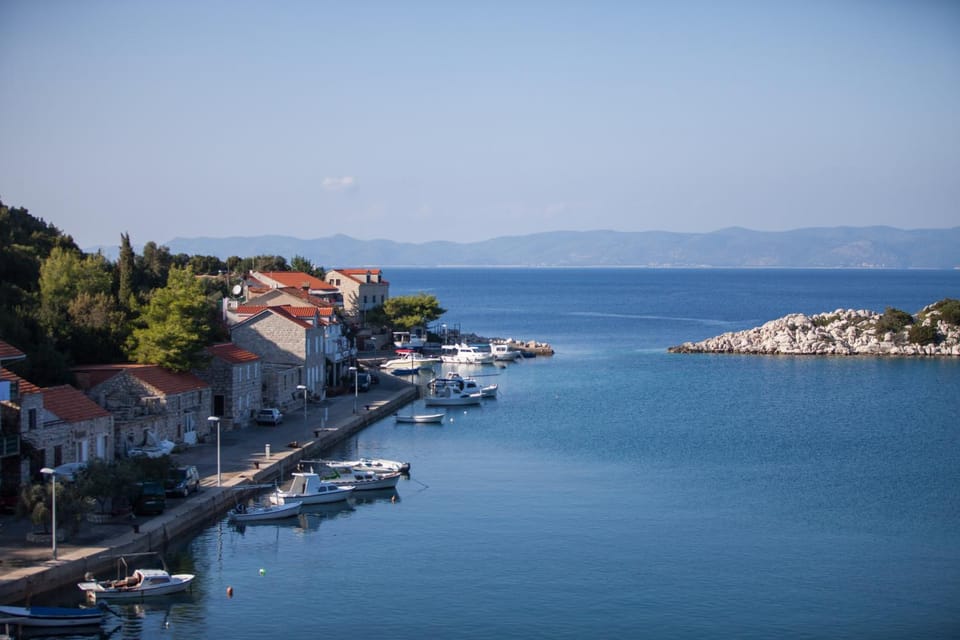 Neighbourhood, Natural landscape