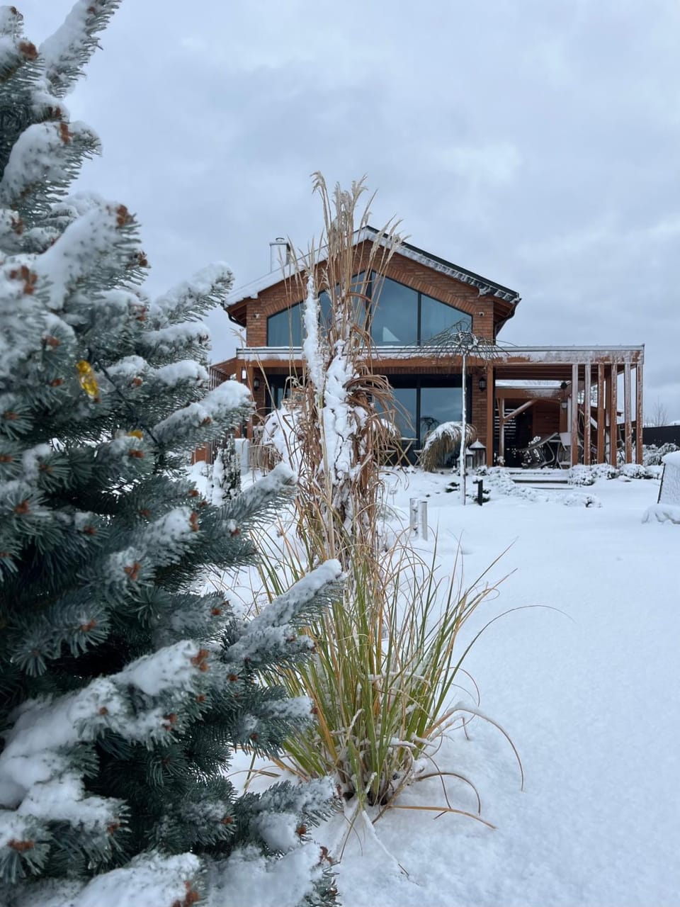 Property building, Natural landscape, Winter