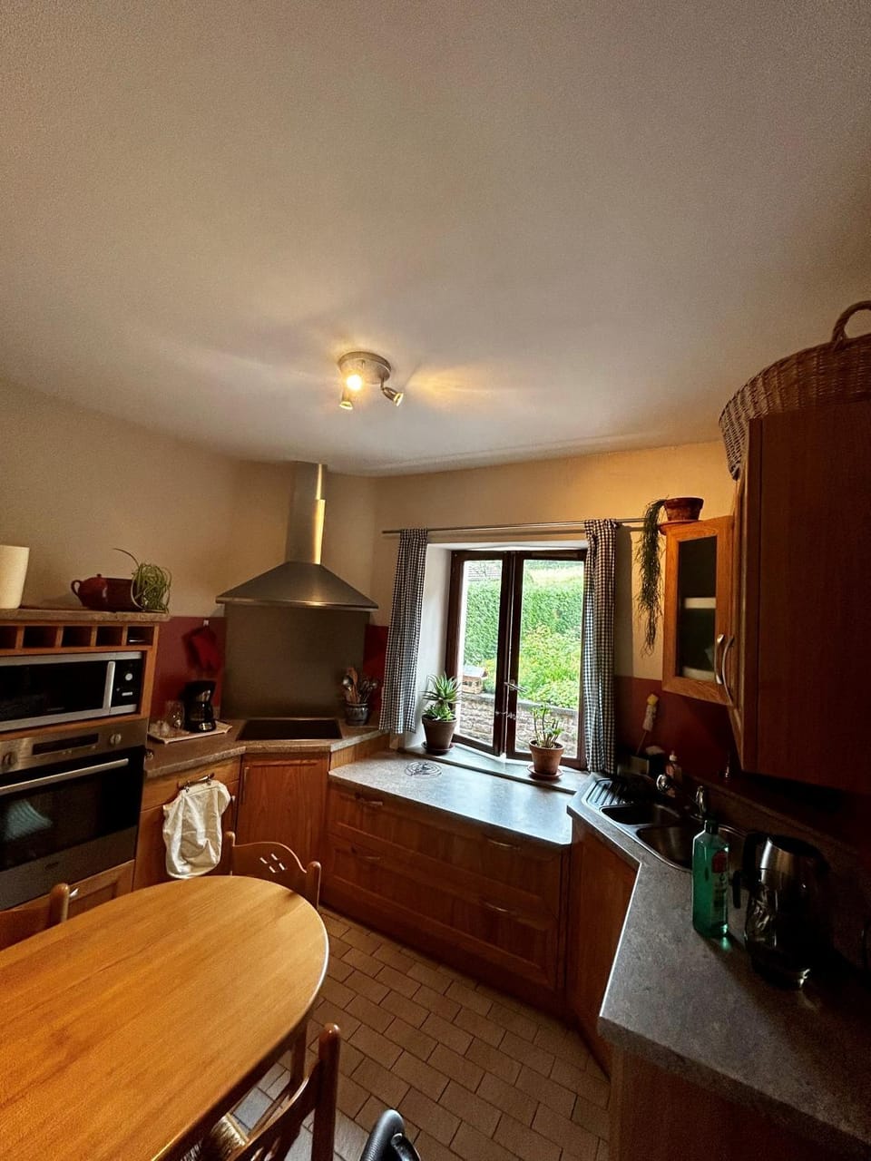 Kitchen or kitchenette, Dining area, minibar, pet friendly, stove