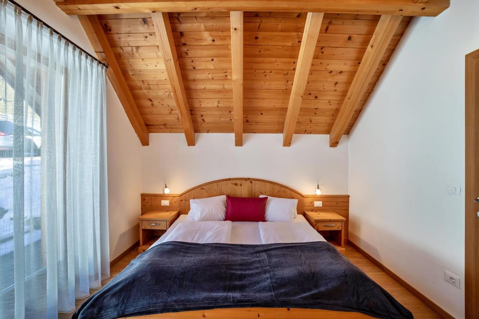 Property building, Living room, Bedroom