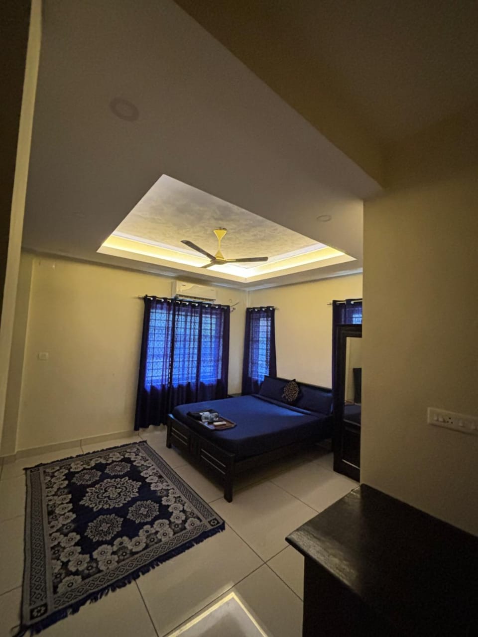 Uniro Stays Hotel in Kochi