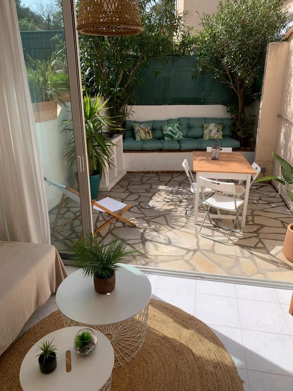 Bright studio with small terrace Apartment in Fréjus