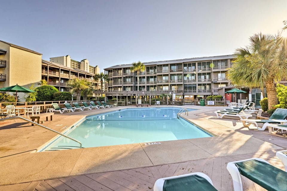 Walk to Coast: North Myrtle Beach Condo w/ Pool! House in North Myrtle Beach