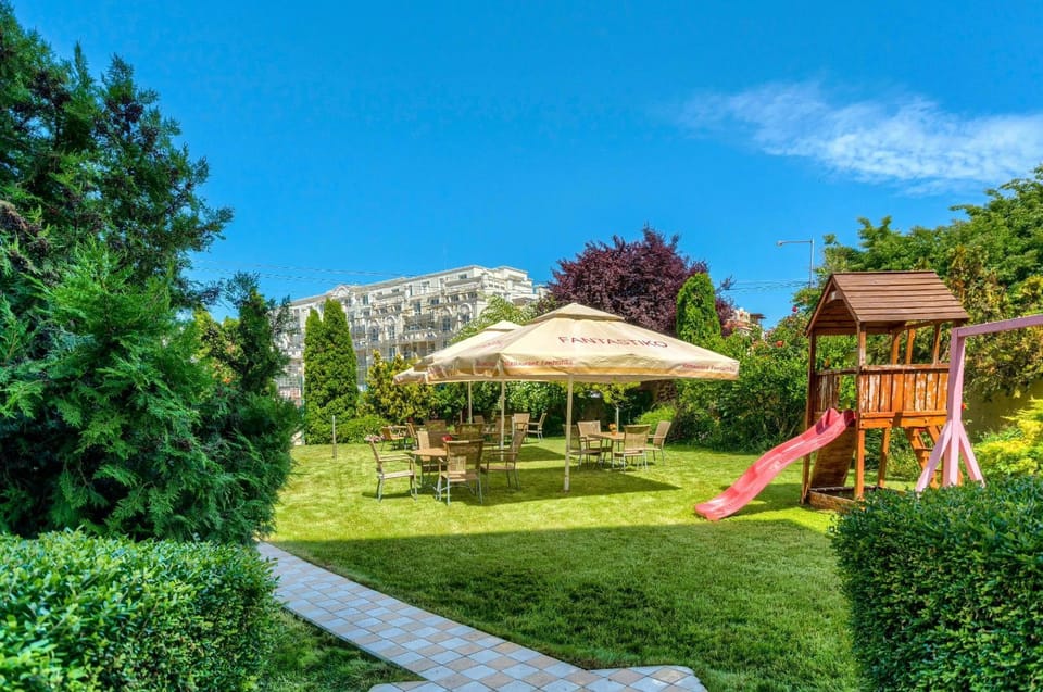 Day, Garden, Garden view