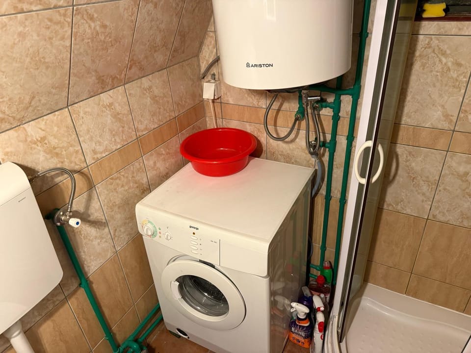 Shower, Bathroom, washing machine
