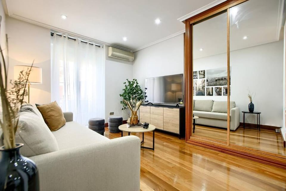 Cozy flat in the center of Madrid-COMEND-3-DE Apartment in Centro