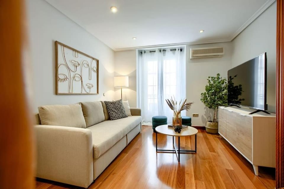 Authentic apartment in Madrid-COMENDA-1-DE Apartment in Centro