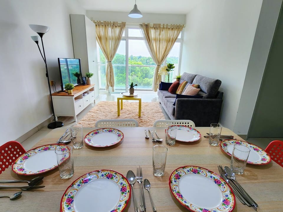 Seating area, Dining area