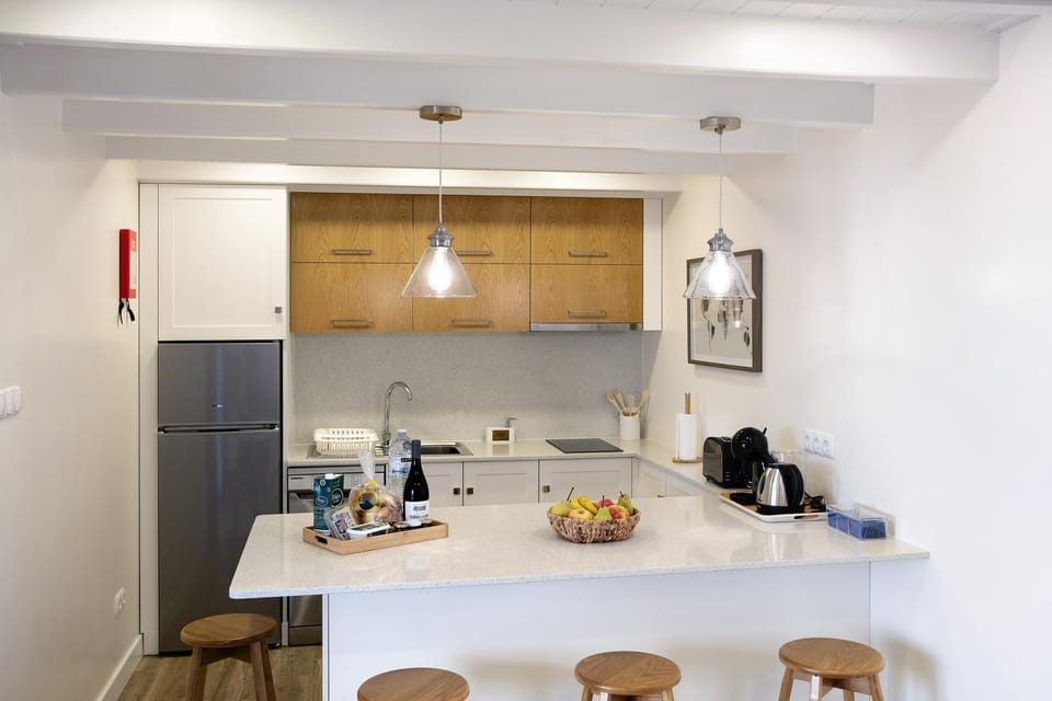 Kitchen or kitchenette, Living room