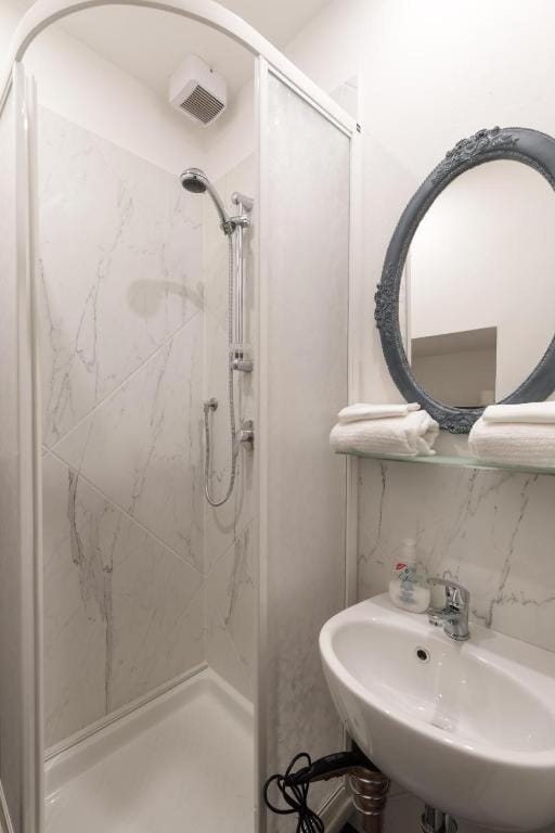The Hobbit Guelfa Apartment in Florence