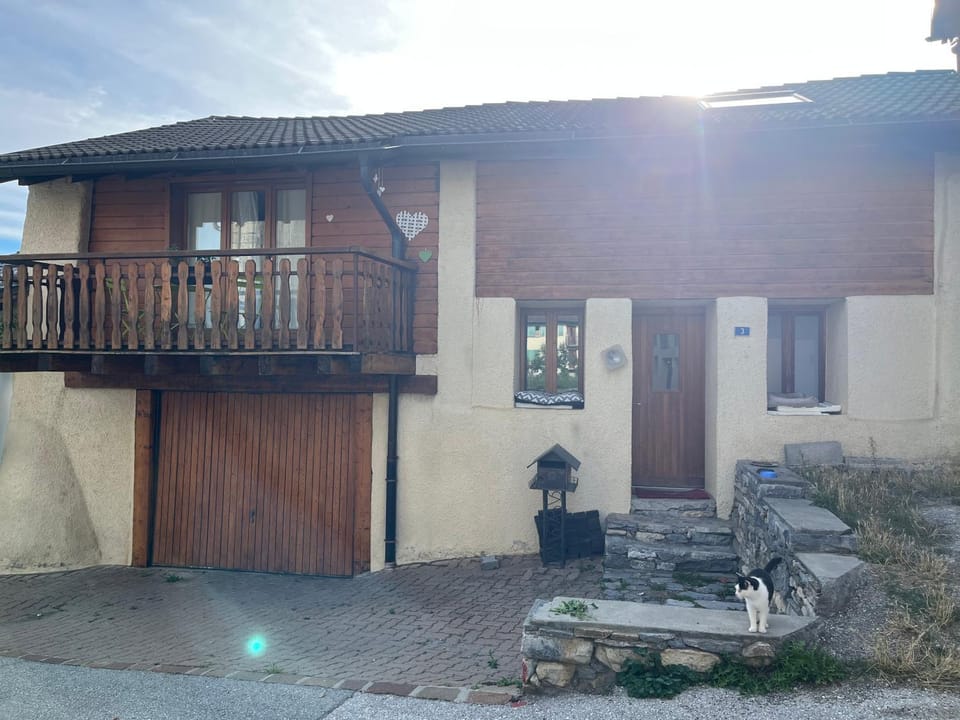 Les coeurs brisés Chalet in Sierre