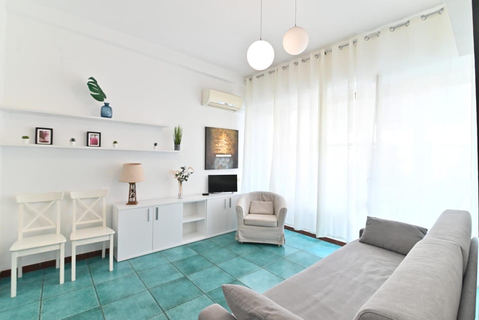 IzzHome Holiday Terrace Apartment in Cagliari