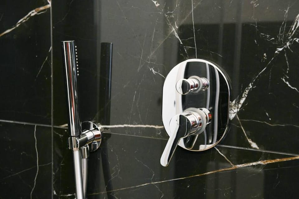 Shower, Bathroom, heating