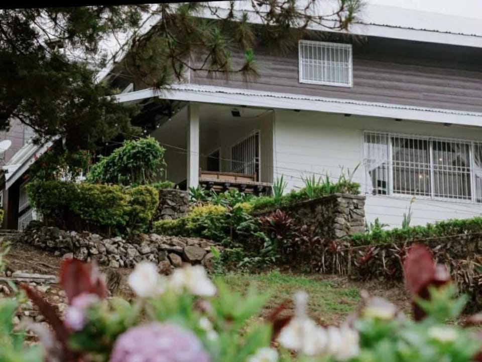 Classic, Cozy House for Transient in Baguio City 2 House in Baguio