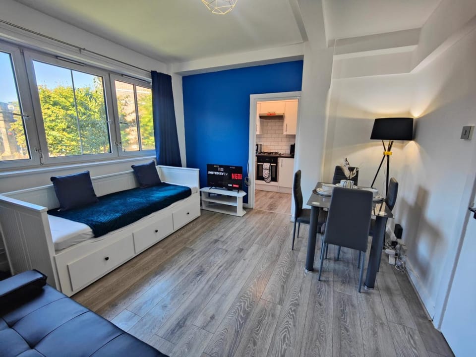 Bright 1 Bed Flat near London Bridge Apartment in London Borough of Southwark