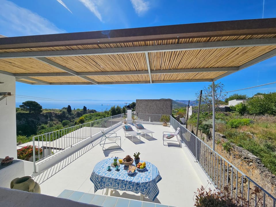 Day, Balcony/Terrace, Seating area, Sea view