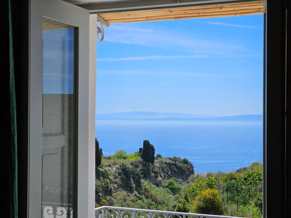 Day, Natural landscape, View (from property/room), Balcony/Terrace, Sea view, heating, kitchen, air conditioner