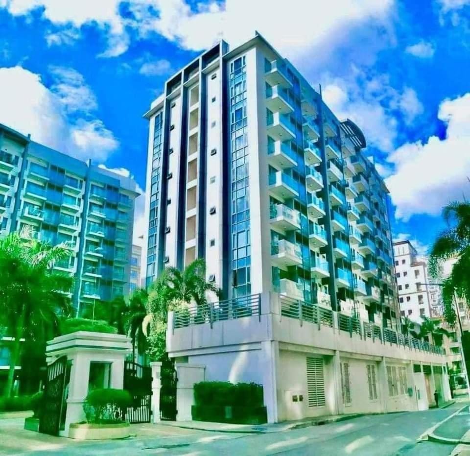 Airport staycation @MRMCONDOTEL Apartment hotel in Pasay