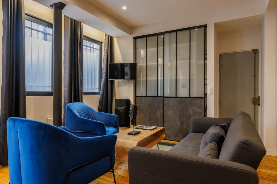 Communal lounge/ TV room, TV and multimedia, Living room