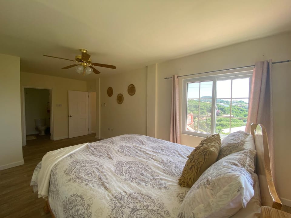 Bedroom, Mountain view, fireplace