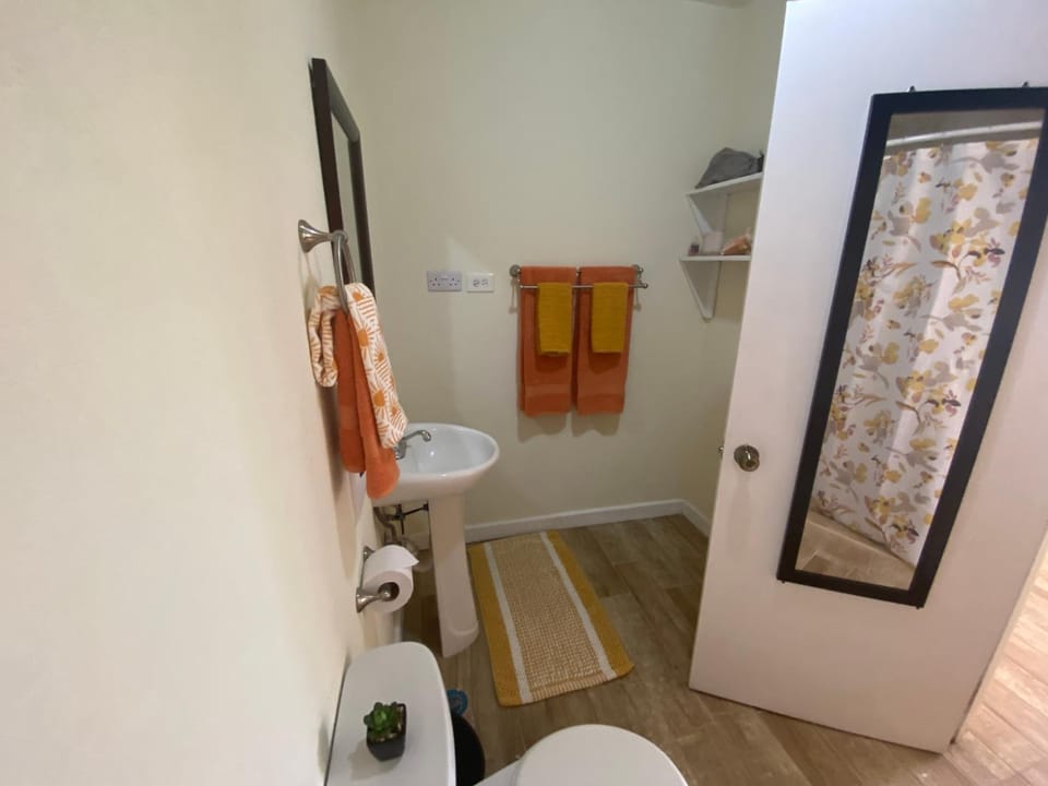 Bathroom, heating