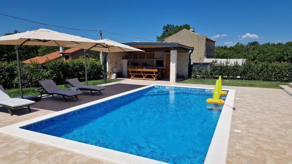 Patio, Beach, Swimming pool