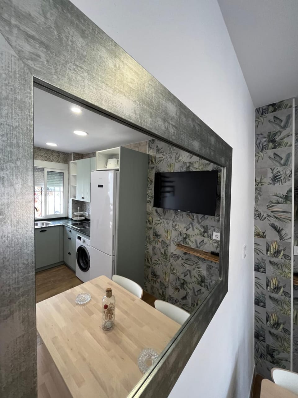 TV and multimedia, Kitchen or kitchenette